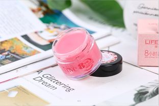 化妝品與辦公用品的奇妙交集 現代職場女性的雙重需求